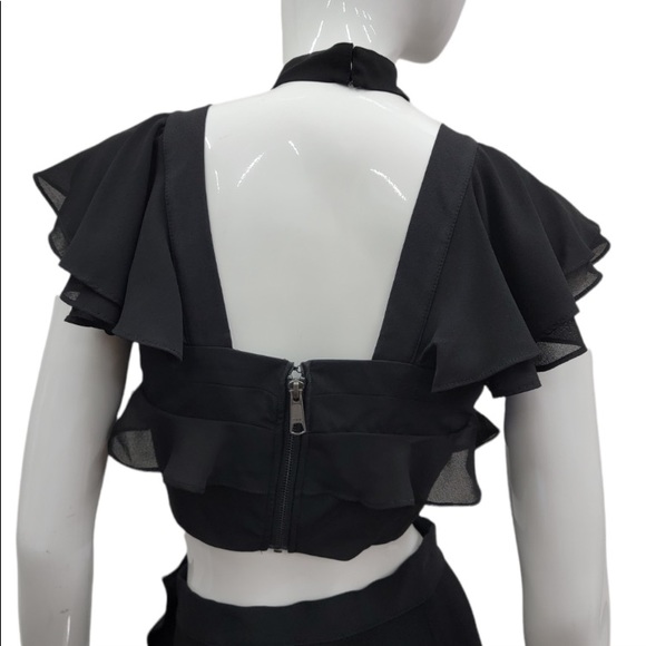NEW! NASTY GAL Black Flutter Sleeve Crop Top - Picture 2 of 4